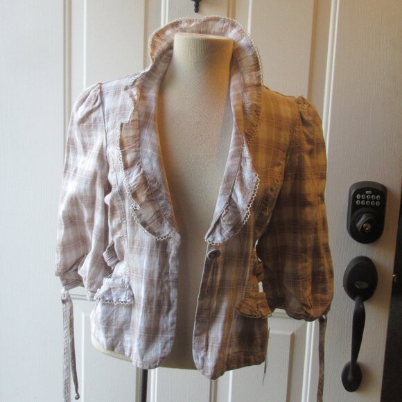 NWT Tan and White Plaid Ruffled Peplum Belted Jacket by Jolt Size M - Picture 4 of 15